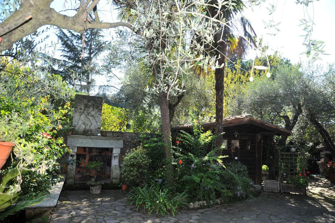 ヴェッレトリ Casa Pontecorvi Bed & Breakfast エクステリア 写真