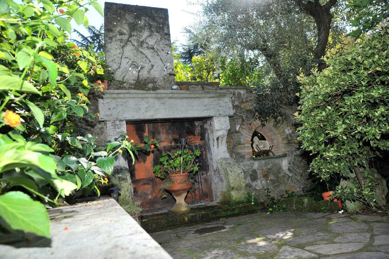 ヴェッレトリ Casa Pontecorvi Bed & Breakfast エクステリア 写真