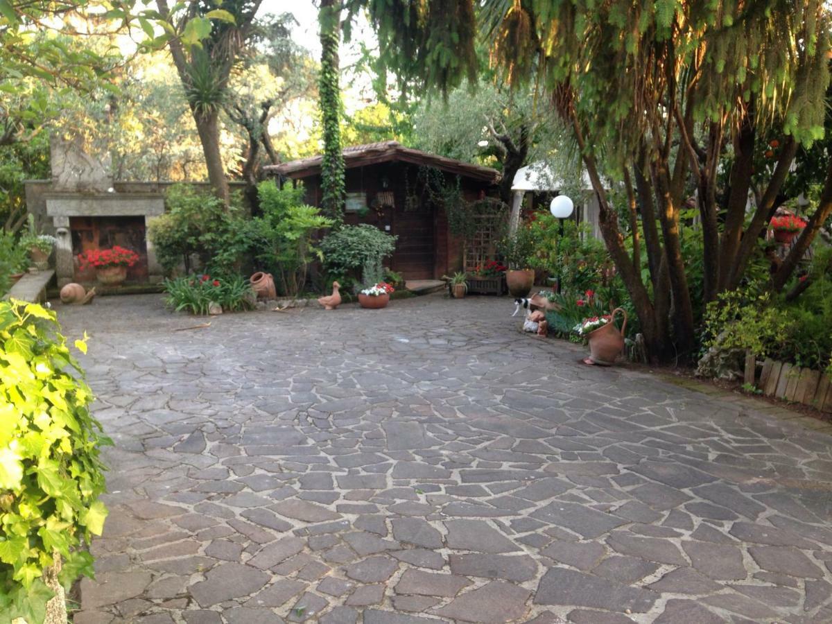 ヴェッレトリ Casa Pontecorvi Bed & Breakfast エクステリア 写真